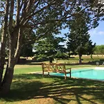 Alojamento de Acomodação e Pequeno-almoço Domaine De Labarthe 4*