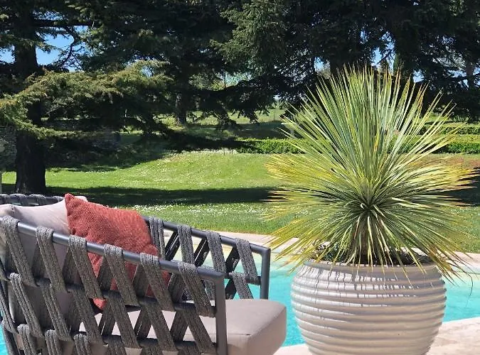 Domaine De Labarthe Bed & Breakfast 4*