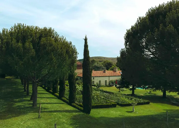 Domaine De Labarthe Bed & Breakfast 4*