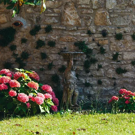 Domaine De Labarthe *