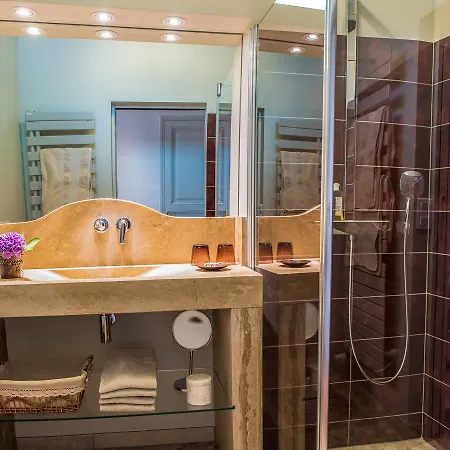 فندق مبيت وإفطار Domaine De Labarthe 4*