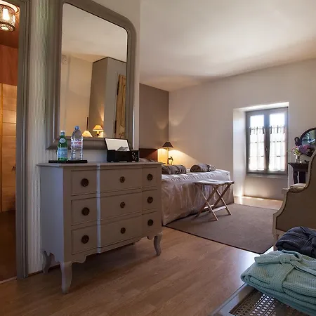 فندق مبيت وإفطار Domaine De Labarthe 4*