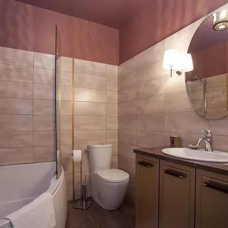 فندق مبيت وإفطار Domaine De Labarthe 4*